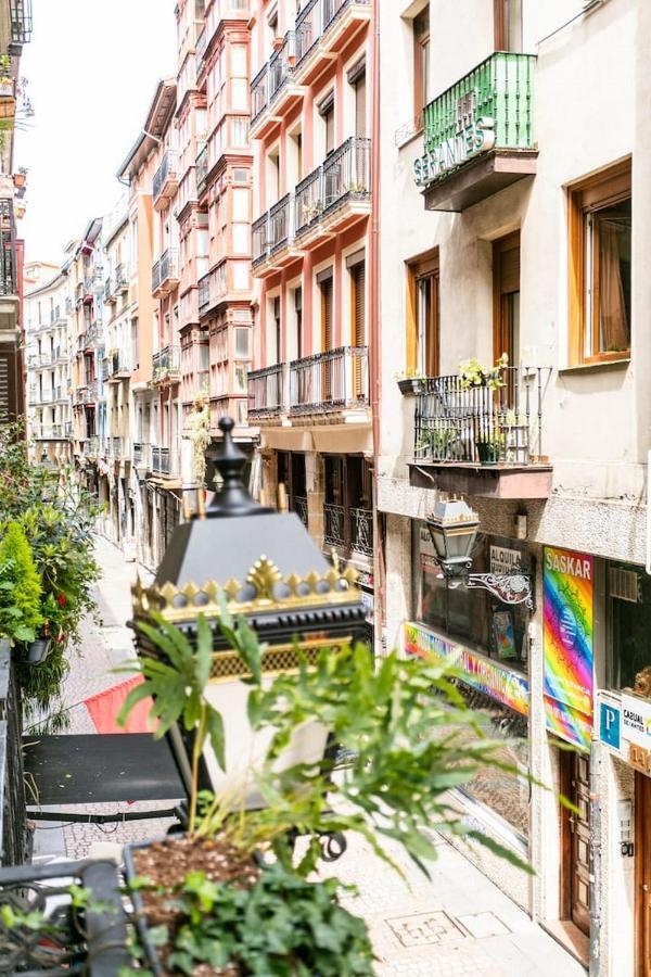 Siete Calles / Bilbao Art Buitenkant foto