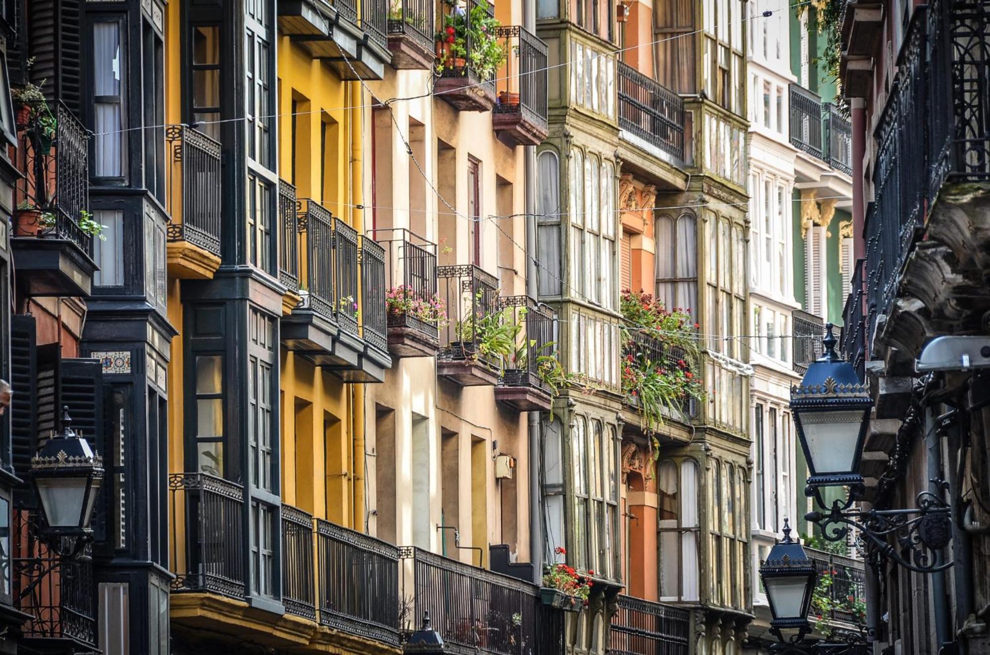 Siete Calles / Bilbao Art Buitenkant foto
